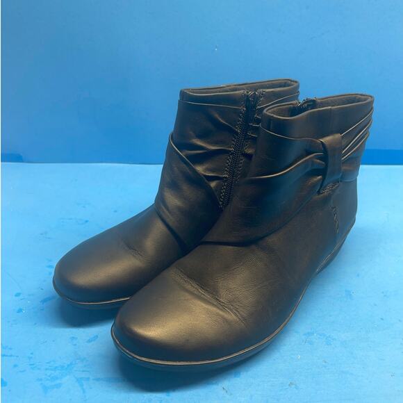 Clarks women's ankle boots black leather side zipper lace up comfort Size 7 37.5 - Picture 9 of 10